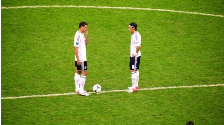 Cá cược kèo giao bóng trước tại nhà cái Cá cược kèo giao bóng trước tại nhà cái