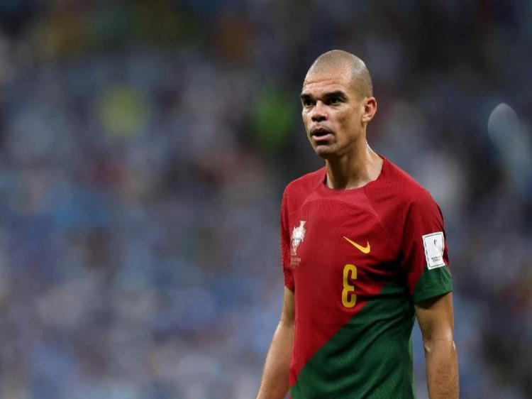 Caballero vẫn chơi tốt ở vị trí thủ môn khi ngoài 40 Caballero vẫn chơi tốt ở vị trí thủ môn khi ngoài 40